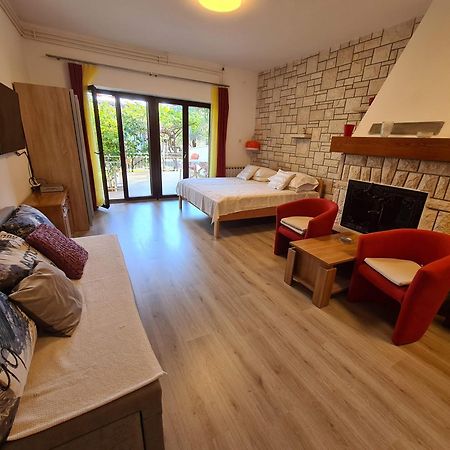 Apartments Ana Μεντουλίν Δωμάτιο φωτογραφία