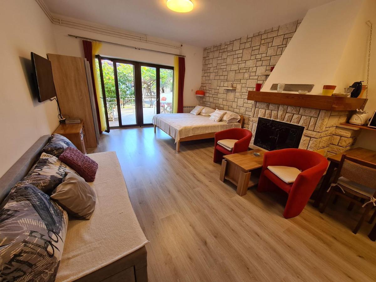 Apartments Ana Μεντουλίν Εξωτερικό φωτογραφία
